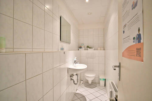 WC - 