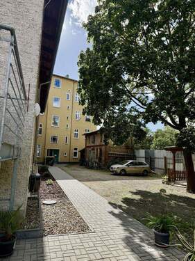 Hof Detail - Gewerbeobjekt (Büro, Produktion, Verkauf) in Oranienburg zum Kaufen