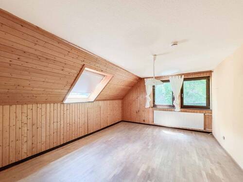 Wohnhaus DG Zimmer - 