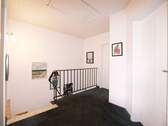 OG - Flur & Treppenaufgang - 
