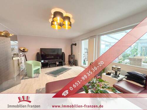 Wohnraum - Wohnen mit Wohlfühlfaktor - Einfamilienhaus mit Garten, Wintergarten und Sauna