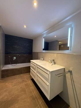 Dusch-, und Wannenbad - 