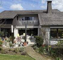 Ihr Wunschtraum, wir haben Ihn! Ehemaliges Ärztehaus mit Pool und weiteren Überraschungen. - Warstein