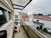 überdachter Sonnenbalkon - 