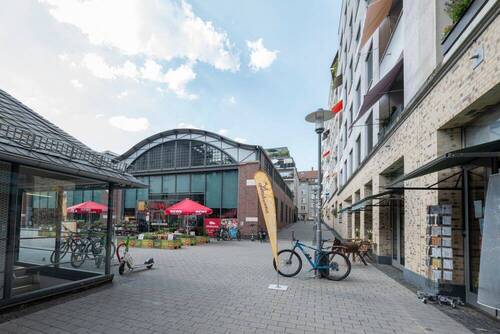 239_Supermarkt Rewe gegenüber.jpg - 