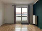 Wohnzimmer - 2 Zimmer Etagenwohnung zum Kaufen in Berlin