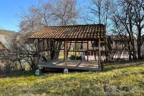 Überdachte Hütte - 