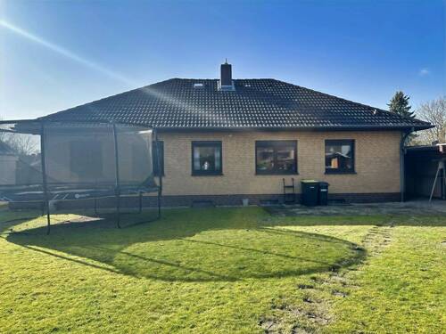 Gartenansicht - 6 Zimmer Bungalow zum Kaufen in Scheeßel