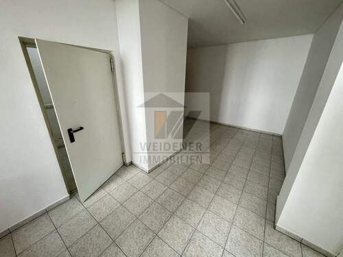 Flur und Abstellräume hinten - 