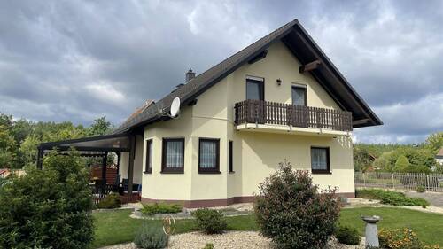 Straßenansicht - 5 Zimmer Einfamilienhaus in Bernsdorf