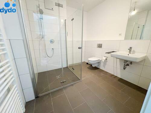 Bad - 3 Zimmer Etagenwohnung zur Miete in Berlin