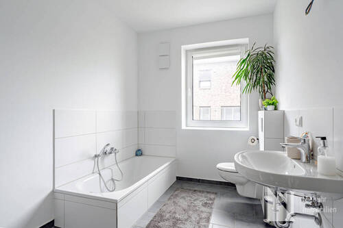 Vollbad mit Fenster - 