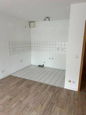 offene Küche - 2 Zimmer Etagenwohnung in Chemnitz