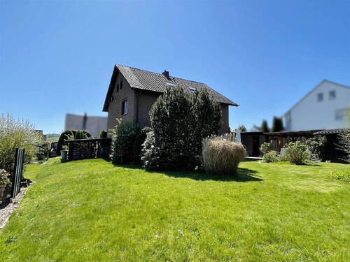 Garten - Mehrfamilienhaus, Wohnhaus mit 174,40 m&sup2; in Bielefeld zum Kaufen