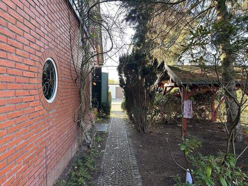 Haus-Grundstück 23.JPG - 