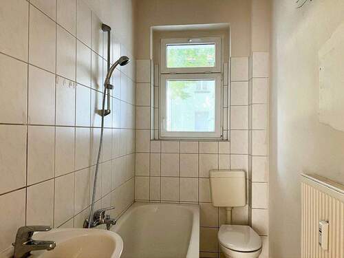 Bad - Etagenwohnung mit 48,70 m&sup2; in Dresden zur Miete