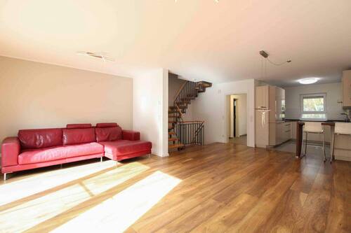 Wohnzimmer - 6 Zimmer Reihenmittelhaus zum Kaufen in Wiesbaden