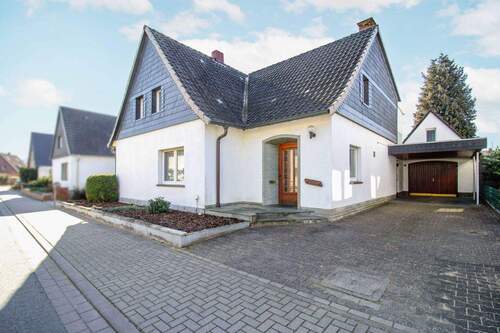 01 Haus - Gepflegets Einfamilenhaus mit Garten und Garage in guter Lage von Rheda