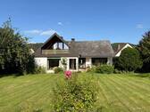 Garten mit Blick zum Haus - 