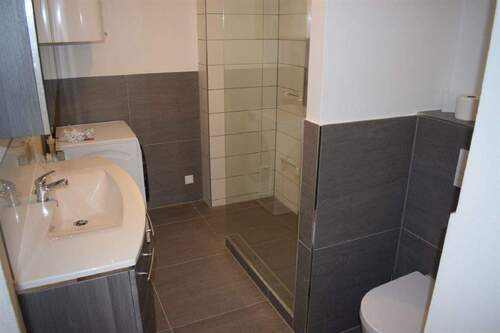 Badezimmer 1 - Etagenwohnung mit 61,60 m² in Tauberbischofsheim zum Kaufen