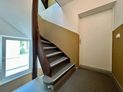 Seitenhaus - Treppenhaus - 