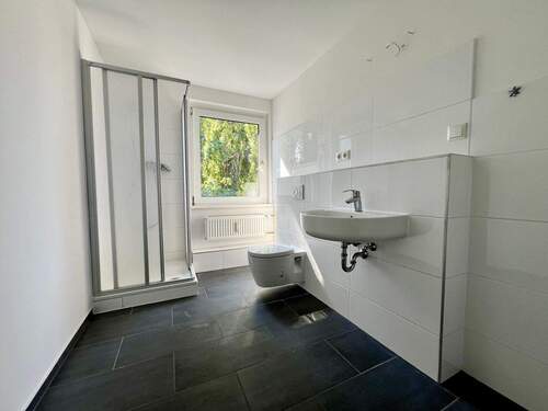 Vorderhaus - Wohnung im DG - Gewerbeobjekt (Büro, Produktion, Verkauf) in Magdeburg zum Kaufen