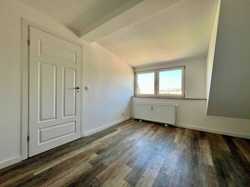 Vorderhaus - Wohnung im DG - 