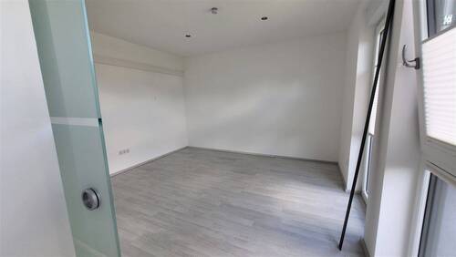 Zimmer 2 - 