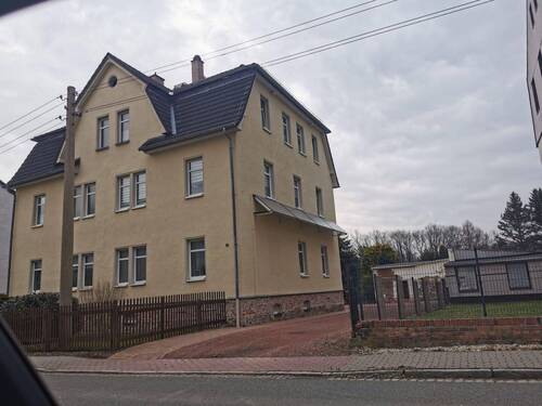 Straßenansicht - Zweiraumwohnung zu vermieten - 330,00 EUR Kaltmiete, ca.  55,00 m² Wohnfläche