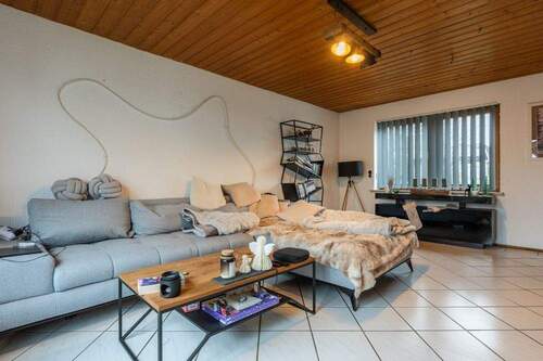 Wohnzimmer (2) - 8 Zimmer Einfamilienhaus in Ortenburg