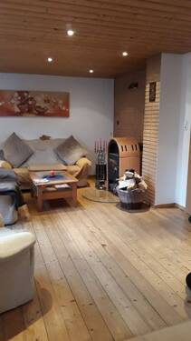 Wohnzimmer - 5 Zimmer Mehrfamilienhaus, Wohnhaus in Plettenberg