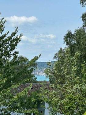 Blick - Großzügige 4 Zimmer Wohnung in ruhiger, sonniger Lage an der östlichen Peripherie von Überlingen !