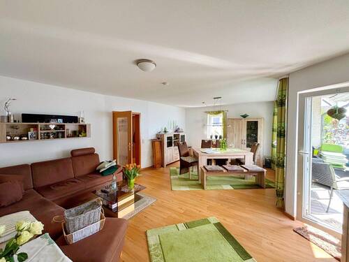 Wohn- Esszimmer - 