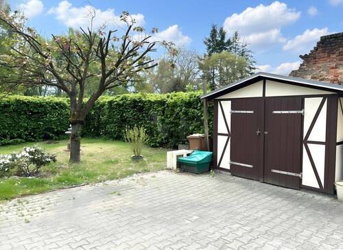 Garage / Nebengelass - 