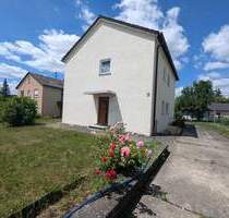 Gepflegtes Ein- bis Zweifamilienhaus mit Pelletheizung, großem Garten und Ausbaumöglichkeiten - Hochdorf