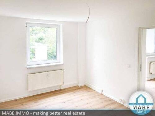 Schlafzimmer Musterwohnung - SANIERT! 4-Zimmer-Wohnung – einziehen & wohlfühlen