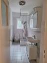 Badezimmer - Etagenwohnung mit 61,00 m&sup2; in Kiel zur Miete