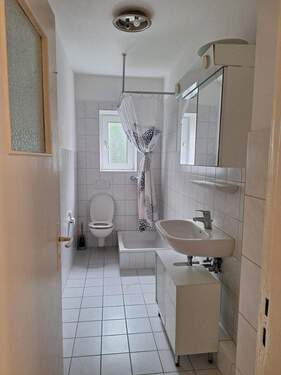 Badezimmer - Etagenwohnung mit 61,00 m&sup2; in Kiel zur Miete