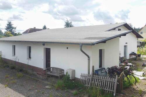 Hinten Rechts - Gewerbeobjekt (Büro, Produktion, Verkauf) in Mesekenhagen zum Kaufen