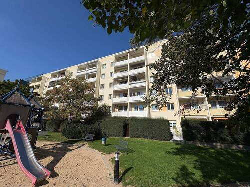 Zeulsdorfer Straße 27-37 Balkonseitig - 4 Zimmer Etagenwohnung in Gera