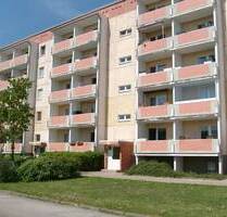 Nette Nachbarn für 2-Rwg. teilmöbliert im 5.OG mit Balkon ab sofort oder nach Vereinbarung gesucht - Neubrandenburg Reitbahnviertel