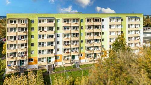 Hausansicht - 2 Räume zum Wohlfühlen - 264,00 EUR Kaltmiete, ca.  55,00 m² Wohnfläche
