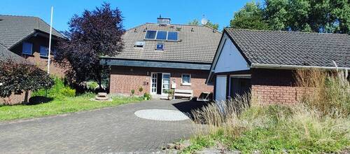 Haus mit Garage - 