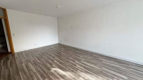 Wohnzimmer.jpg - Etagenwohnung mit 53,00 m² in Rückersdorf zur Miete
