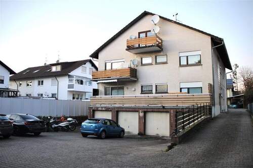 Hausansicht hinten mit Garage - Doppelpaket mit Potenzial - 350.000,00 EUR Kaufpreis, ca.  151,60 m² Wohnfläche