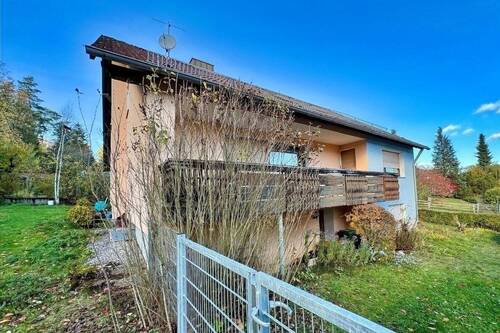 Hausansicht - 7 Zimmer Einfamilienhaus in Ansbach