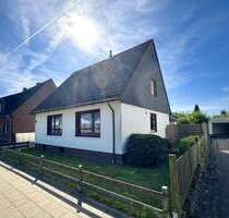 Frei stehendes Einfamilienhaus in schöner Hitdorfer Lage - Leverkusen