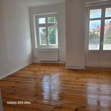 Zimmer-Balkon-zum-Hof - 2 Zimmer Etagenwohnung in Frankfurt (Oder)