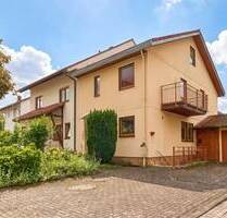 Familienfreundliche Doppelhaushälfte mit Gartenidylle und Garage in 79211 Denzlingen