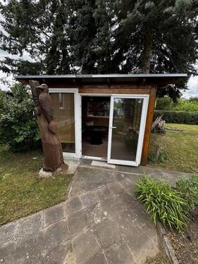 Gartenpavillon von Außen - 